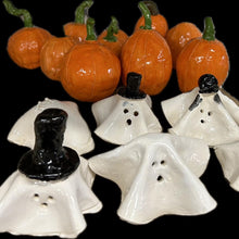 Load image into Gallery viewer, Ceramics Ghosts & Pumpkins